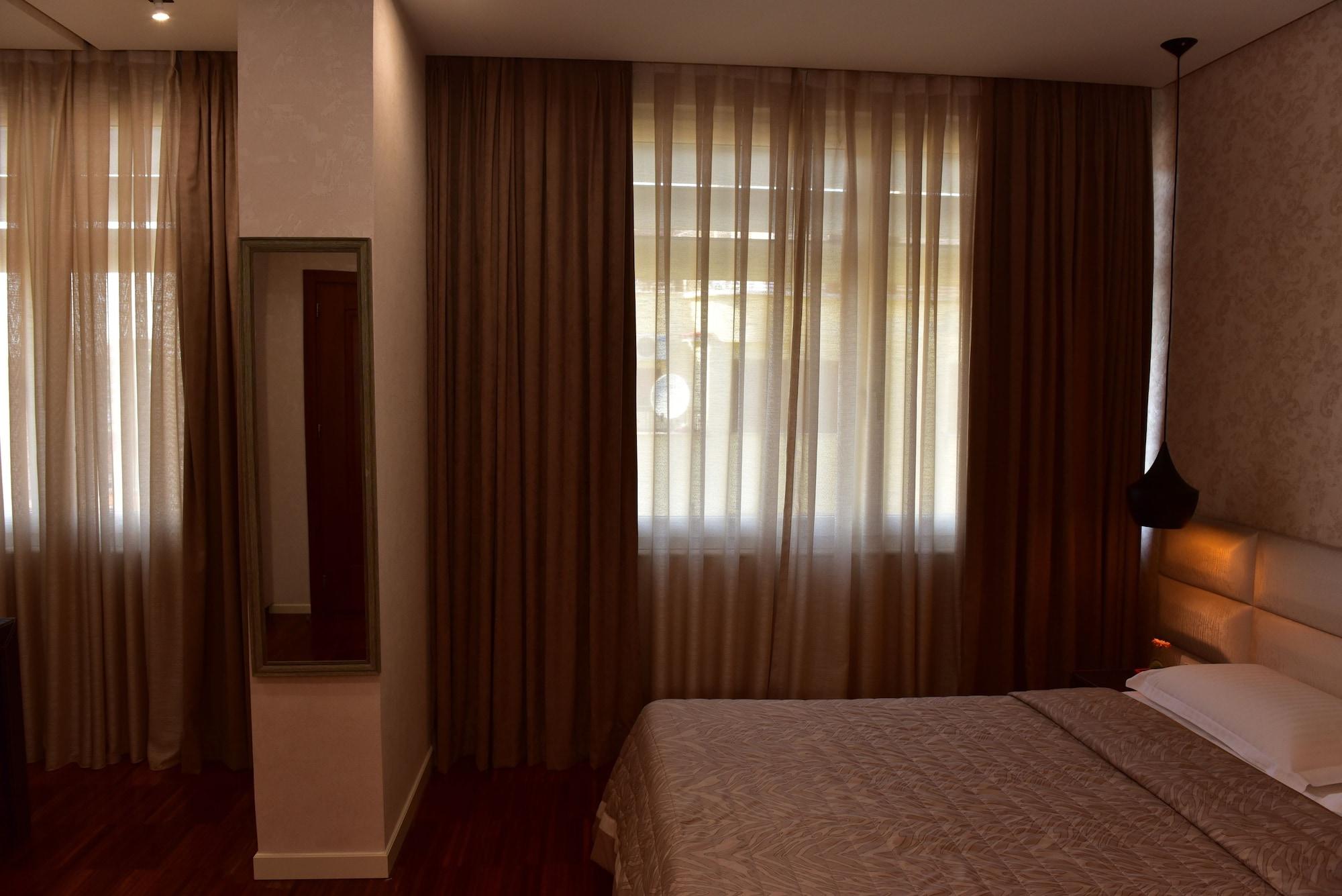 La Bohème 4* Tirana