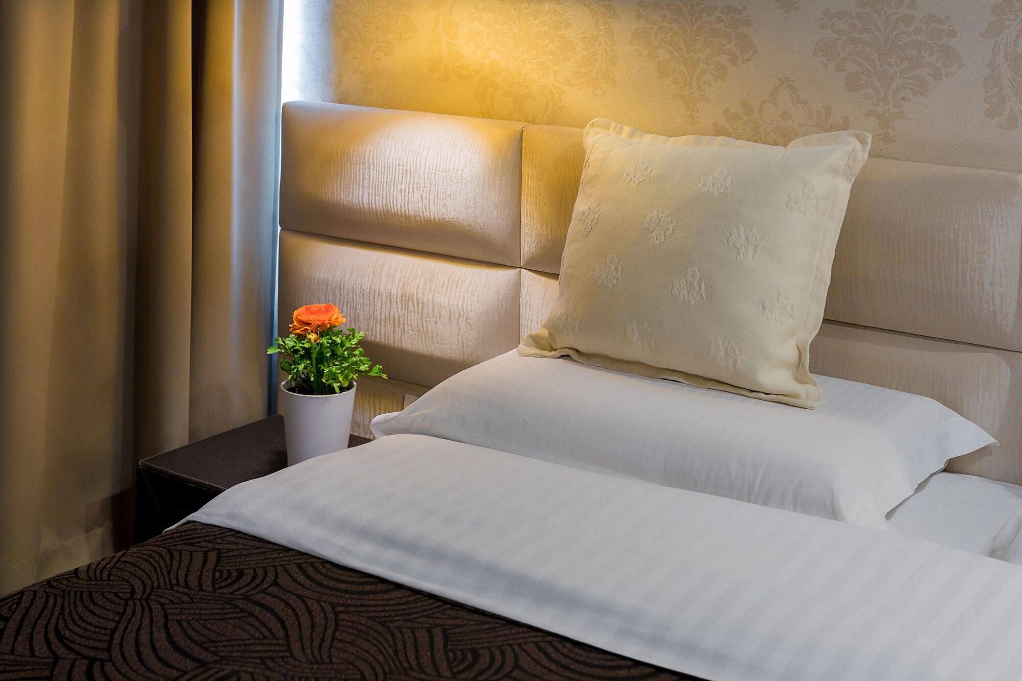 Hotel La Bohème 4*